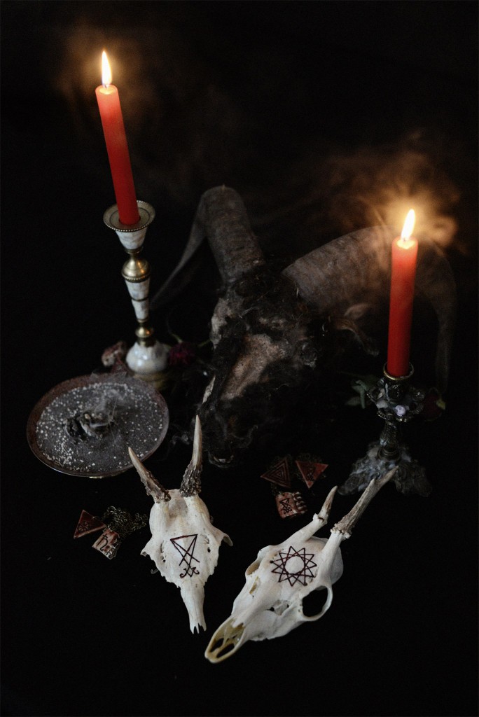 Mummified sheep head, engraved skulls and pendants by Aqva Regia. Photo by Anna Krajewski.